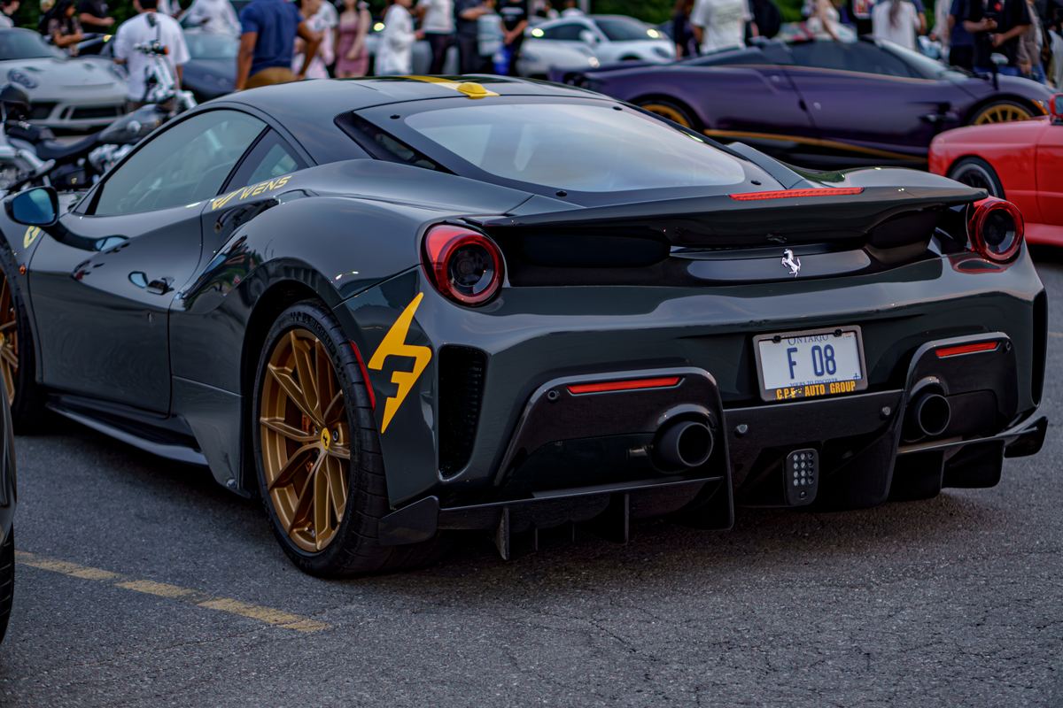 Ferrari 488 Pista